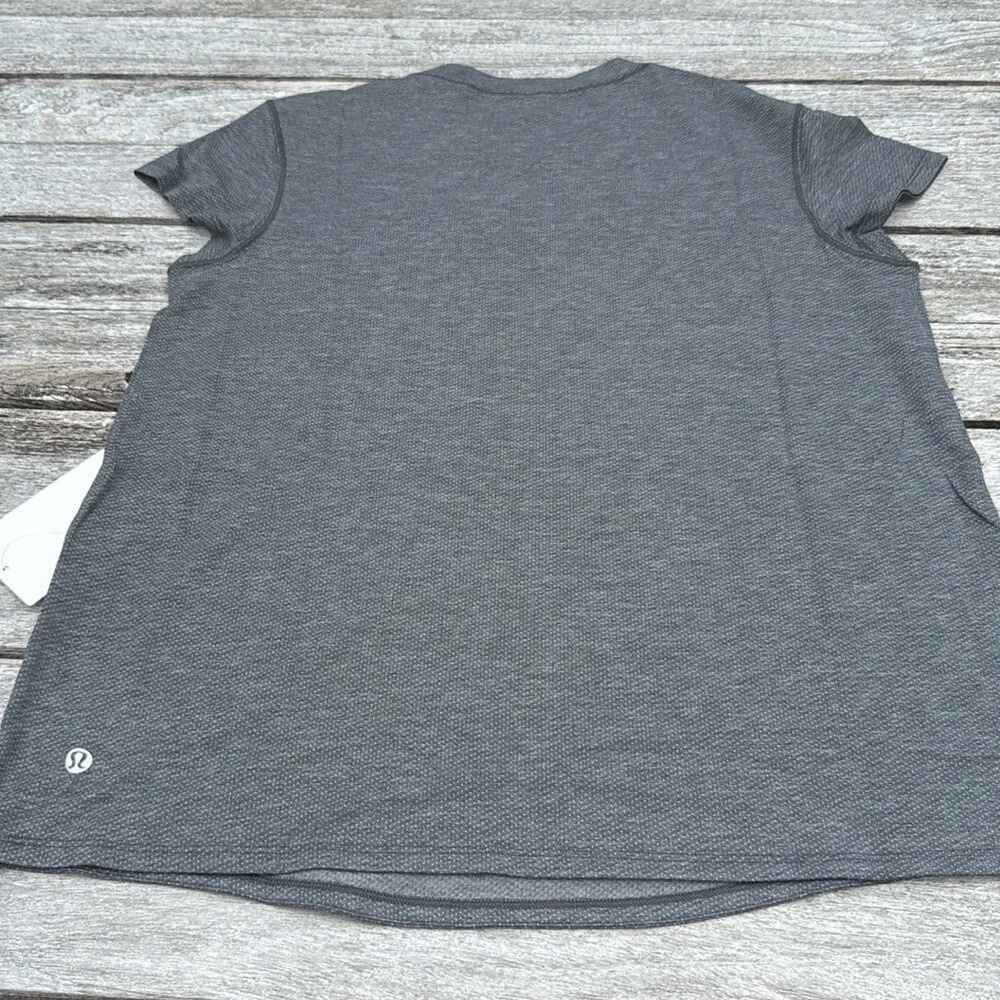 Lululemon Run Crew Graphic Mesh Short Sleeve heather grey‎ NWT size medium
